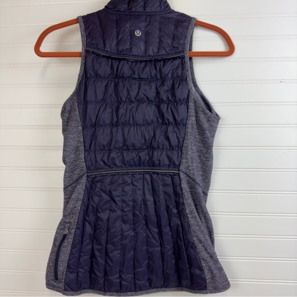 LULULEMON Run Turn Around Reversible Down Vest 650 Fill Women's sz 4 - Picture 8 of 12